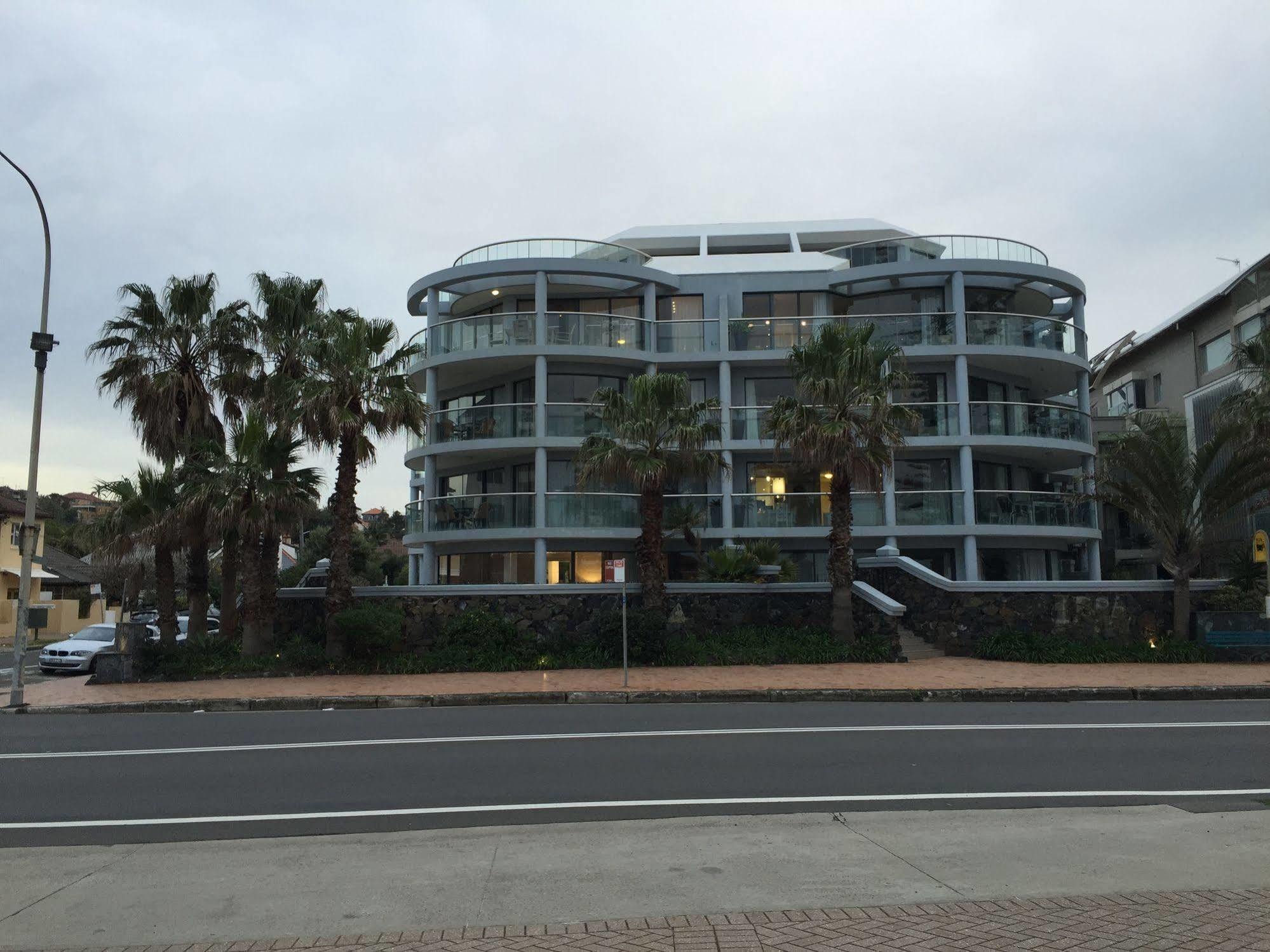 Manly Surfside Holiday Apartments Εξωτερικό φωτογραφία